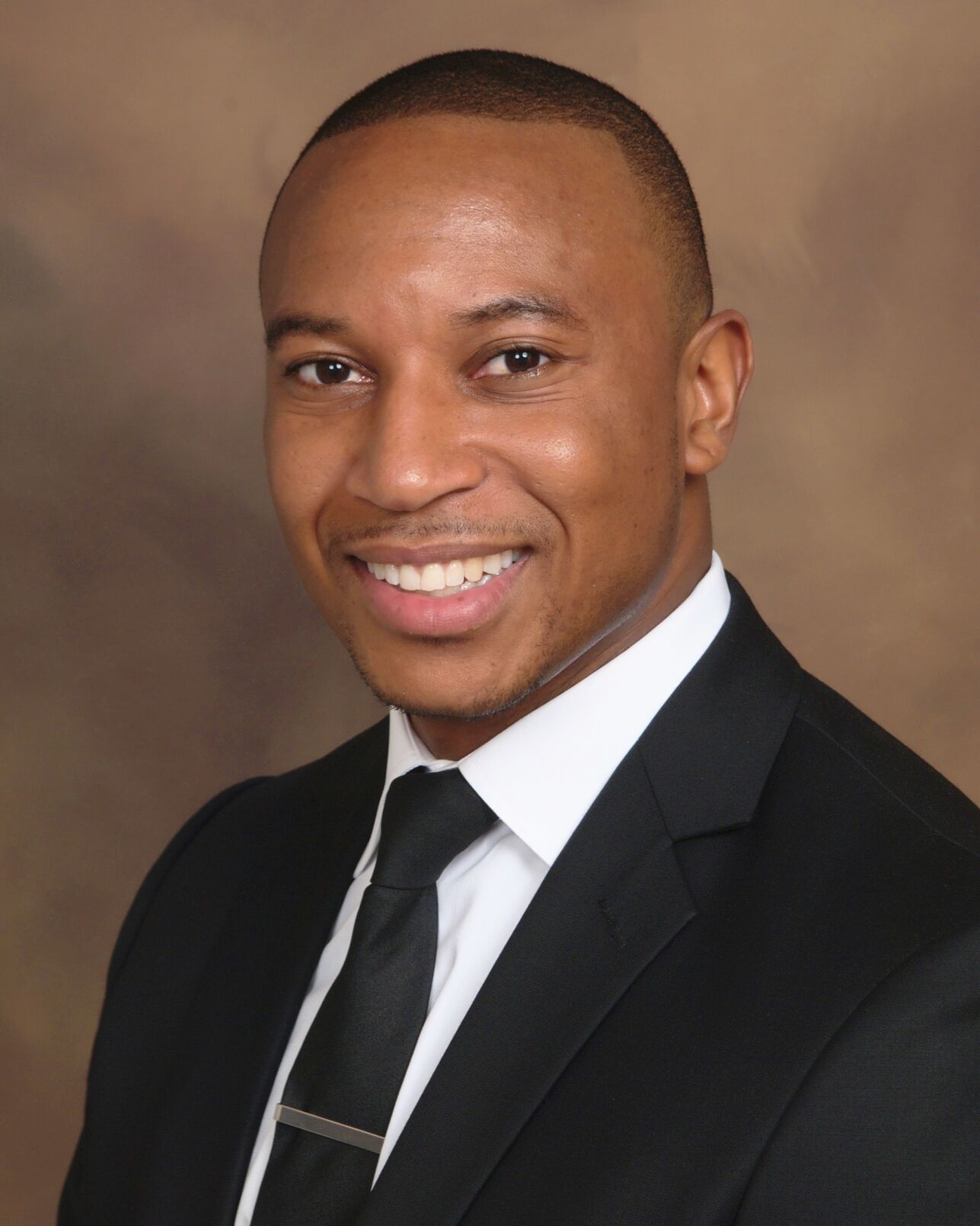PetSmart Charities, Elliot Francis